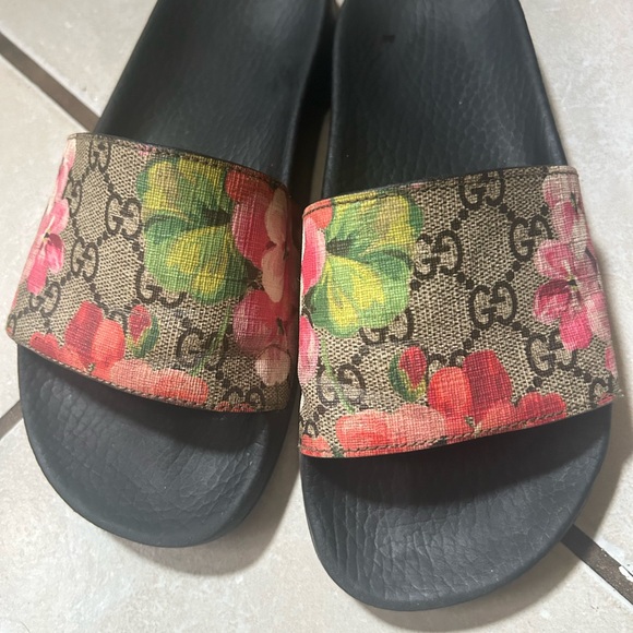Gucci blossom slides - Picture 1 of 3